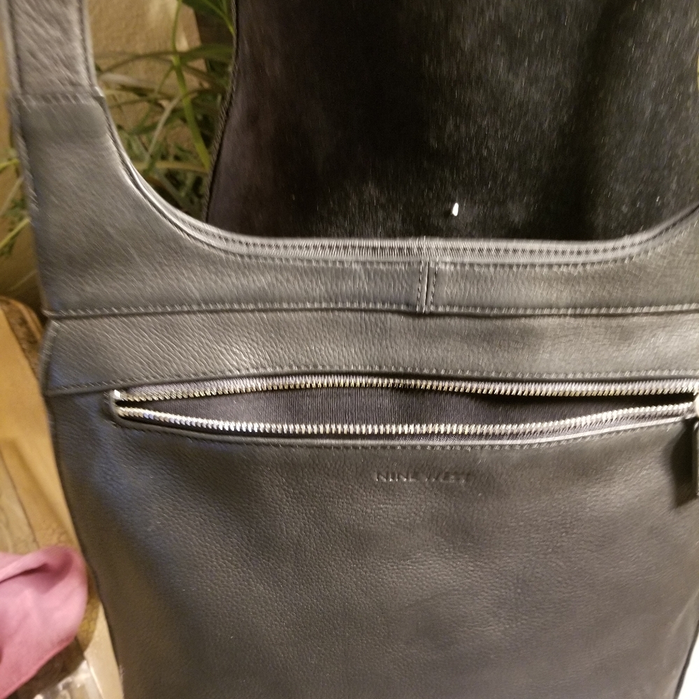 Classy Handbag - image 3